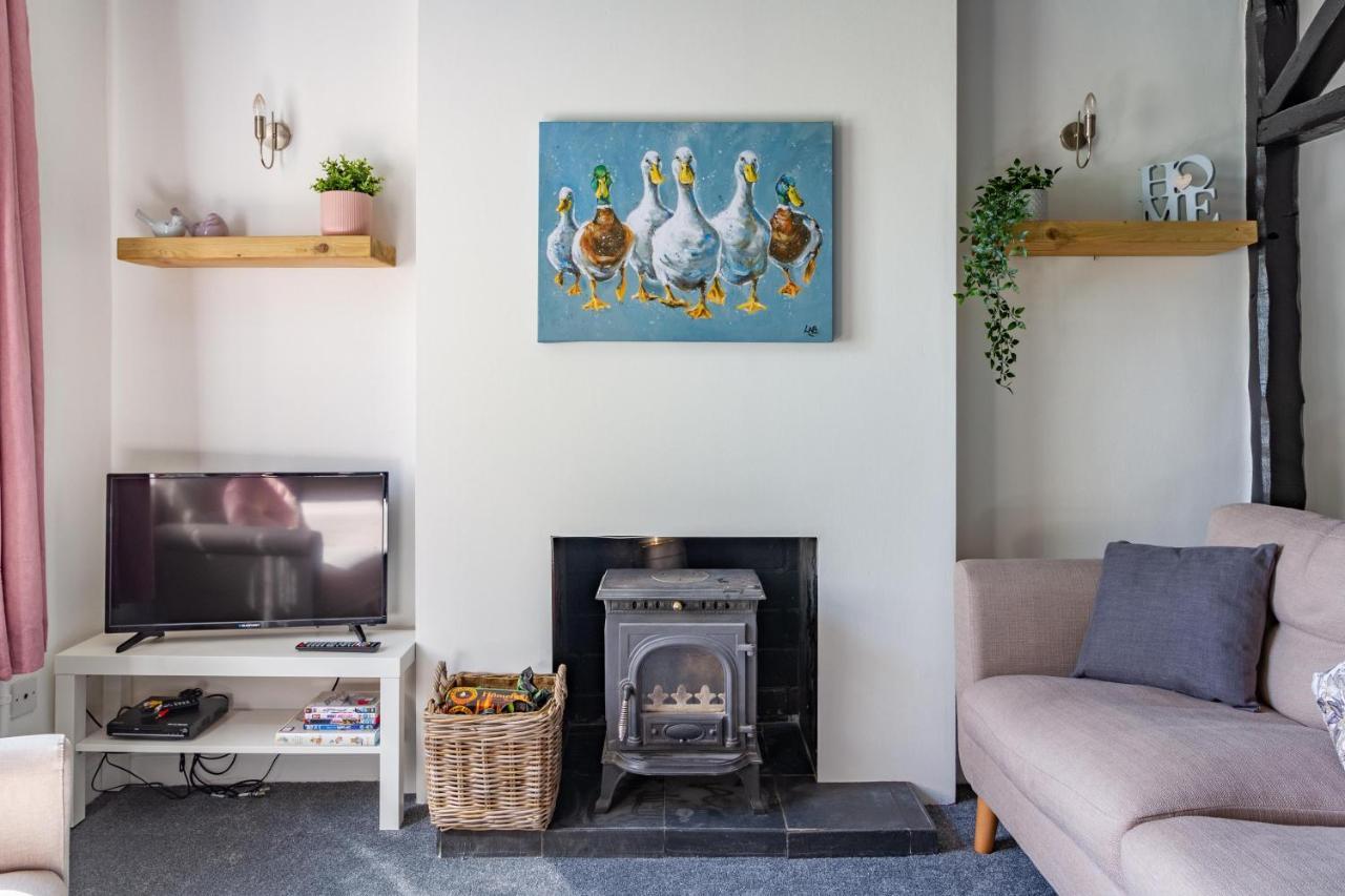 Family Friendly Cottage With Bunk Beds And Courtyard Malmesbury Εξωτερικό φωτογραφία